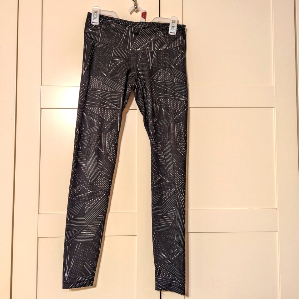 Old Navy, size Medium, black and white leggings
